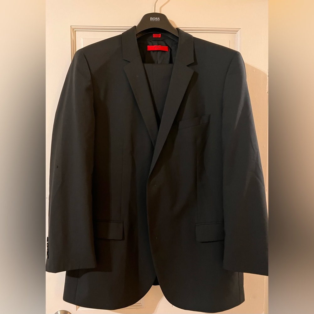 Hugo Boss Black Wool suit (Jacket & Pants)